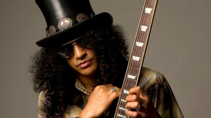 Slash Suggests Guns N' Roses Will Share New Music In 2021