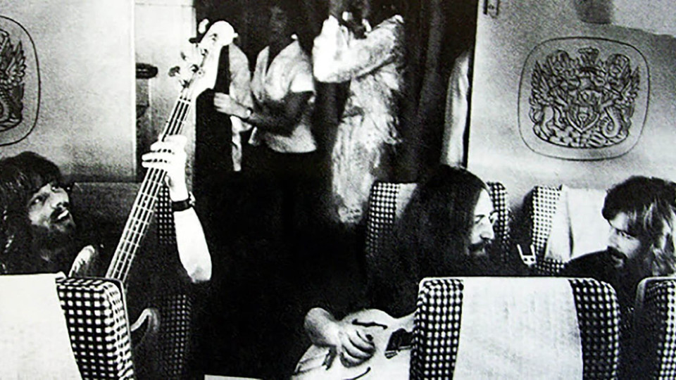 57 Years Ago, Eric Clapton Learned an Entire Set on the Plane
