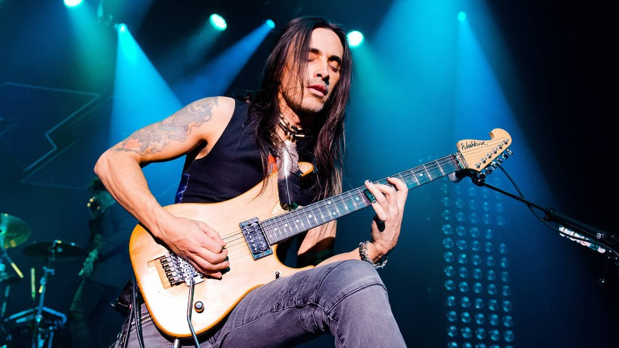 Nuno Bettencourt Explains What Rock Fans are 'Starved' For, Opens