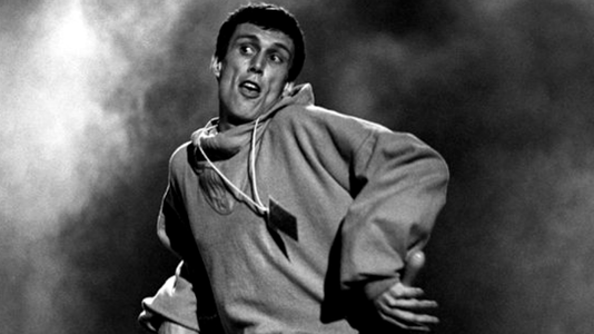 19 Bands With Members Who Don't Play Anything