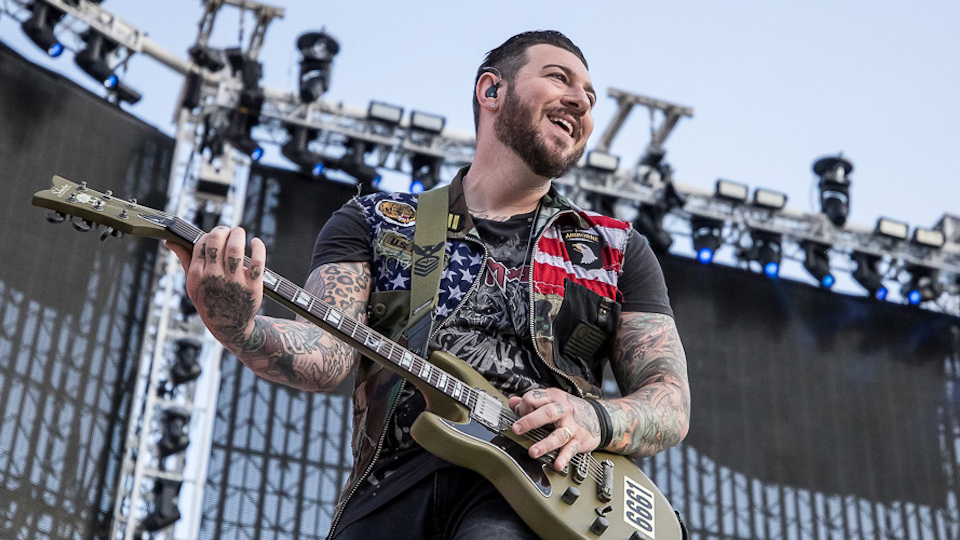 A7X�s Zacky Vengeance I Can Save 1 Guitar, 1 Amp &amp; 1
