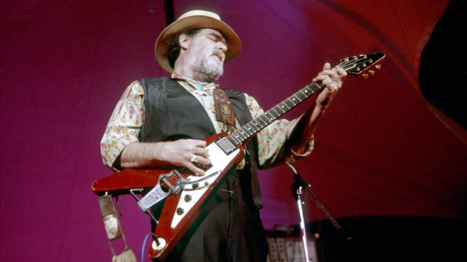 Gibson Flying V With a Vibrato System? The Story of Lonnie Mack's