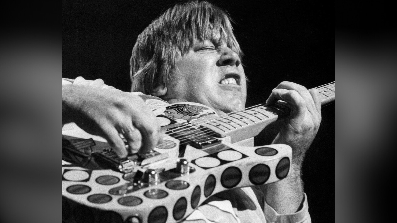 www.ultimate-guitar.com