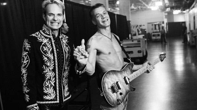 David Lee Roth & Michael Anthony Break Silence on Eddie Van Halen's Death +  More Musicians React to Tragic News | Music News @ 