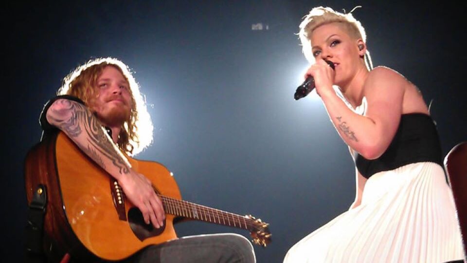 Fishman Releases Artist Masters Class With Pink Guitarist Justin