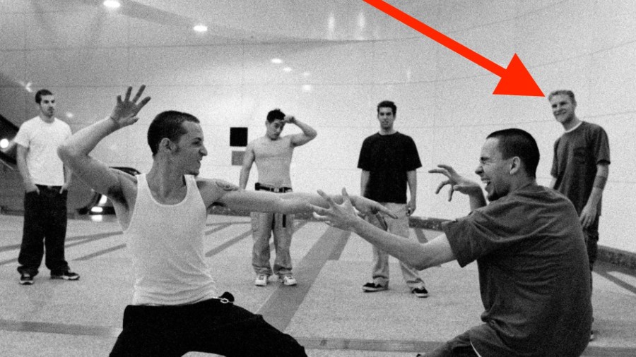 Former Linkin Park Bass Player Sues the Band Over 1999 EP 