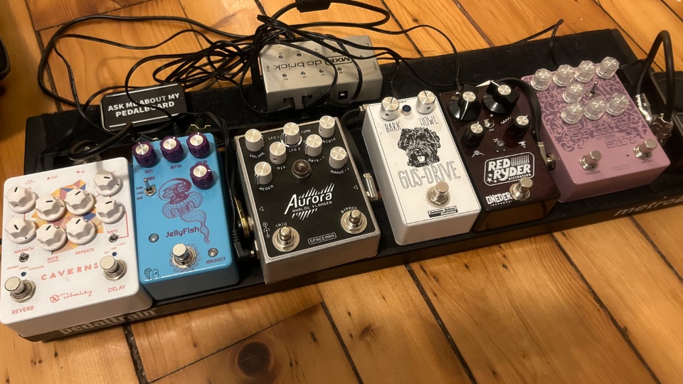 Guitar pedals near me hotsell