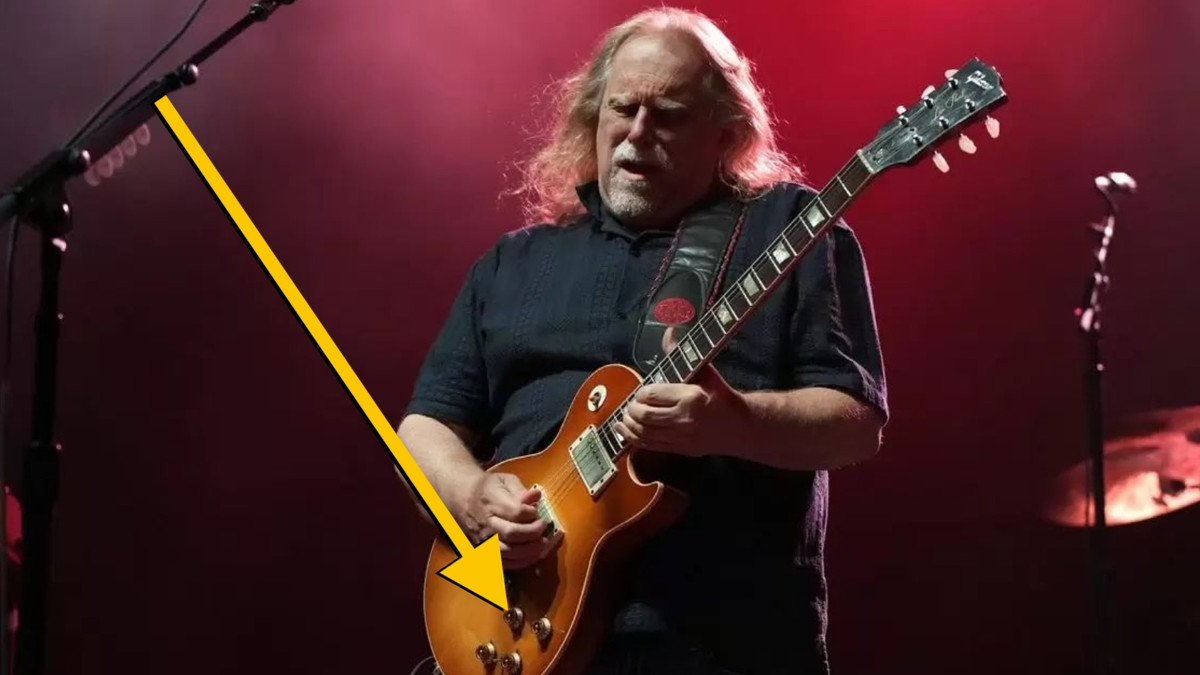 Warren Haynes Explains Why He Doesn&rsquo;t Set Guitar Volume All the Way Up