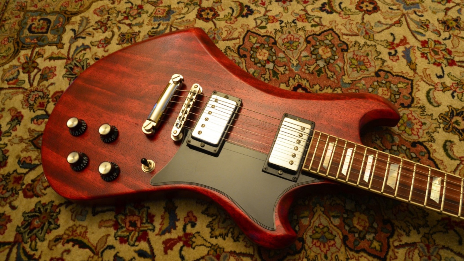 Italian Handmade SG Tribute That Sounds More Tele Than Gibson: Unexpected Features of Giungi Path