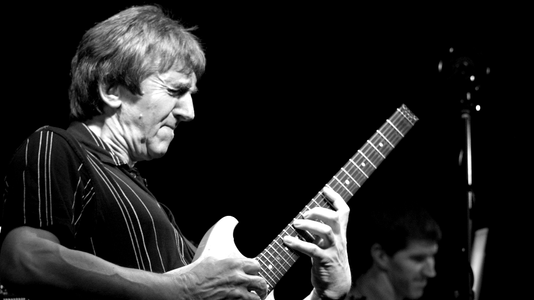 Allan Holdsworth Dead at 70