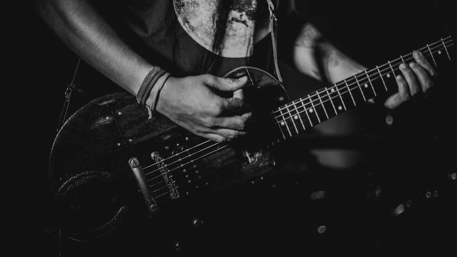 10 Easy Riffs for Beginner Guitar Players Ultimate Guitar