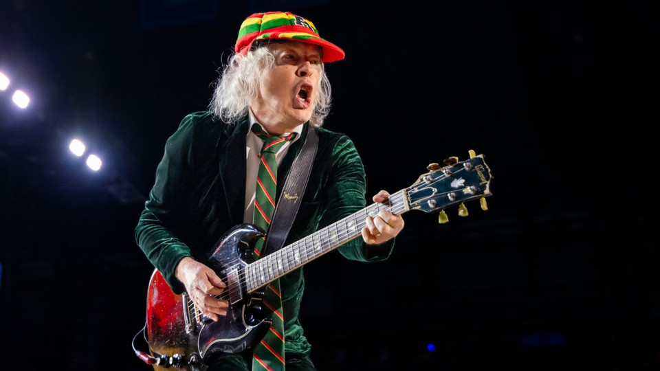 Angus Young Explains What He Must Do Before Every AC/DC Show, Speaks Up on  Surprising Onstage Fear Angus Young Explains What He Must Do Before Every  AC/DC Show, Speaks Up on Surprising