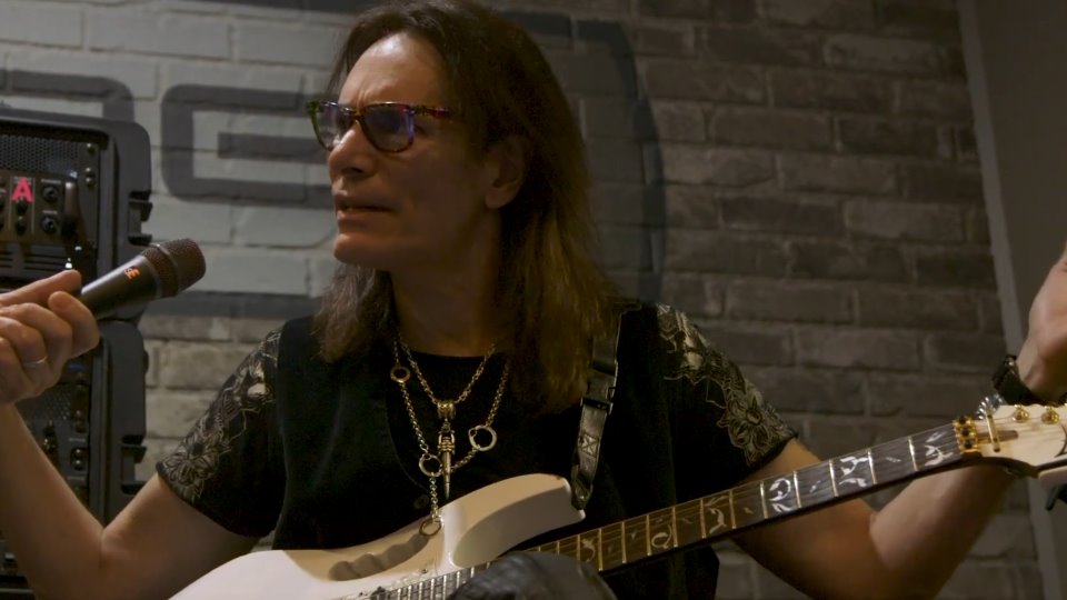 Steve Vai Praises Modular Amp I Can't Remember Last Time I Was This