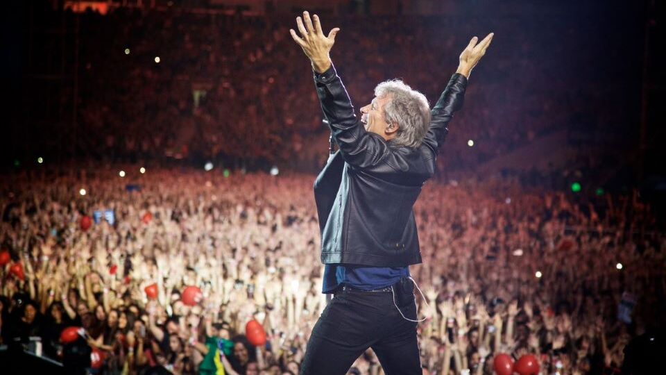 Watch: Jon Bon Jovi Opens Concert From the Audience With 'Livin' on a  Prayer' | Ultimate Guitar