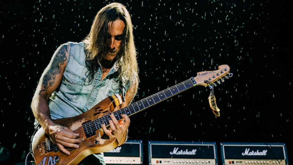 Nuno Bettencourt Explains Why Isolated Guitar Tracks Lose