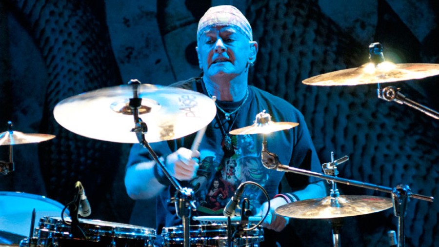 Saxon's Drummer Speaks Up Against Use of Backing Tracks Live, Says They