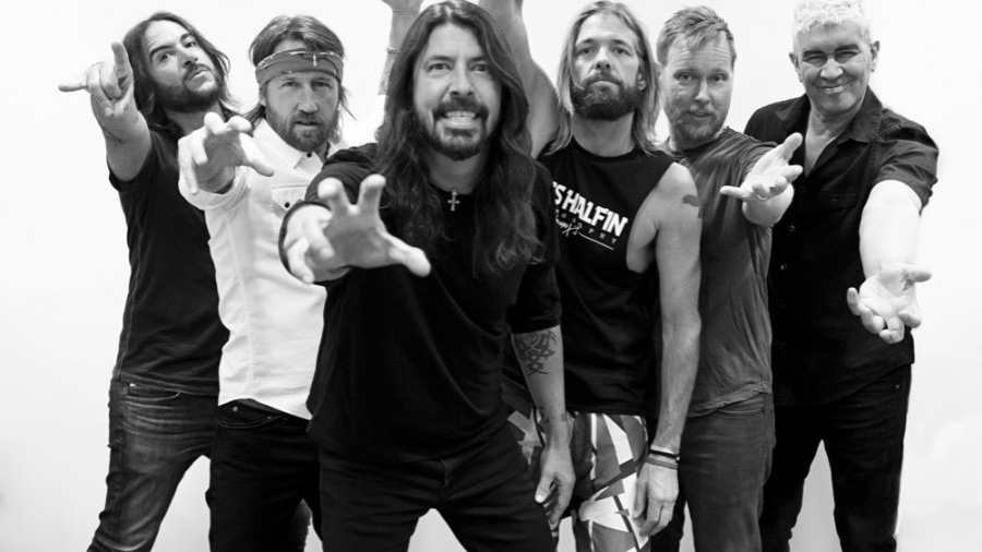 Fu группа. Группа foo fighters. foo fighters 2025. вокалист фу файтерс. foo fighters фото.