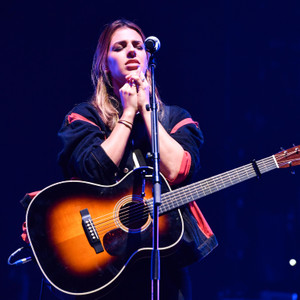 Brooke Fraser (brooke Ligertwood)