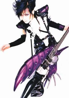 does any one have a good shot of toshiya from dir en grey's robot